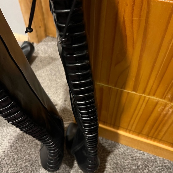 Women’s Aldo thigh high boots - Picture 2 of 3